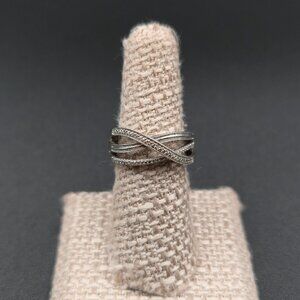 Size 7 Sterling Silver Single Diamond Cross Over Style Ring A6681